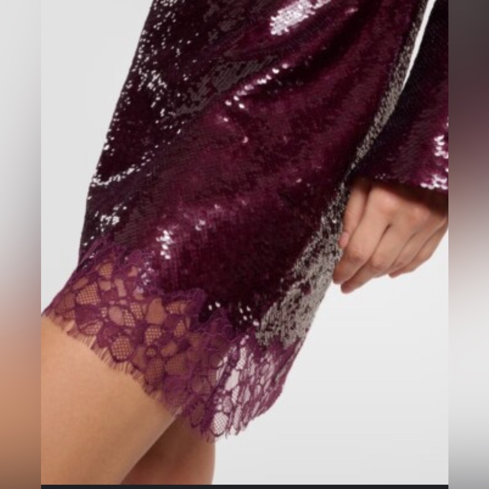 Elegant Long Sleeve Sequin Dress - Picture 10 of 11